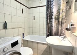 ul. Uznańskiego, media miejskie, balkon, wolne od 1.07.2026 r., max 2 osoby